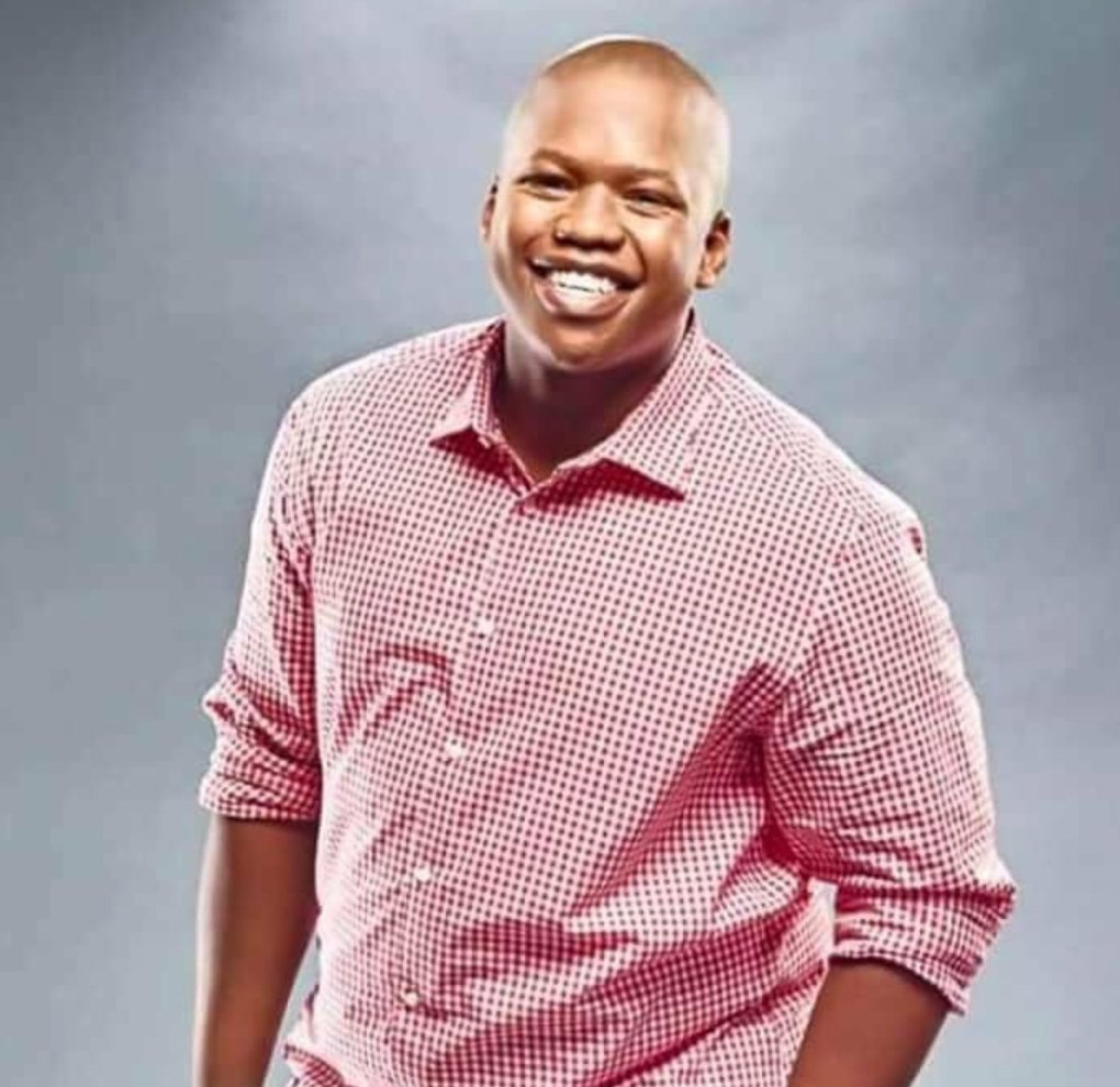 SkeemSaam3's tweet photo. Gone too soon 💔

#RipAkhumzi https://t.co/duqGvlNXFy