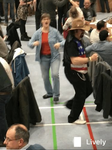 Gingerbloke's tweet image. #beersandcheers they’re still going..!! @jsheppardandson @jw_heating