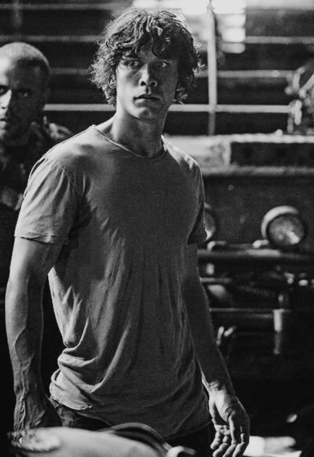 bellamytkgdr_'s tweet photo. i'm a nightmare, a disaster
that's what they always said
i'm a lost cause, not a hero
but I'll make it on my own. https://t.co/7B4bRefT1Q