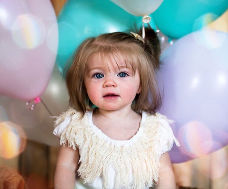 johnnygregson's tweet photo. Happy 1st birthday to the one and only Brielee. You’re a little basket of instant joy! #niece #BrieMakesThree #UncFunk #1stBirthday https://t.co/eTxob1XwNG