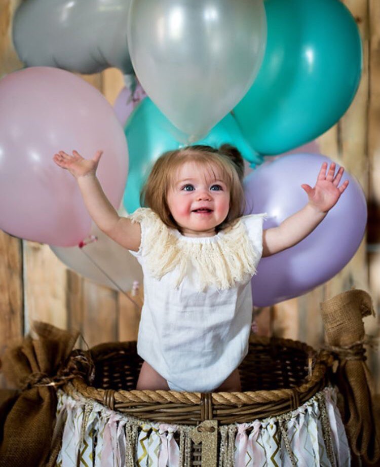 johnnygregson's tweet photo. Happy 1st birthday to the one and only Brielee. You’re a little basket of instant joy! #niece #BrieMakesThree #UncFunk #1stBirthday https://t.co/eTxob1XwNG