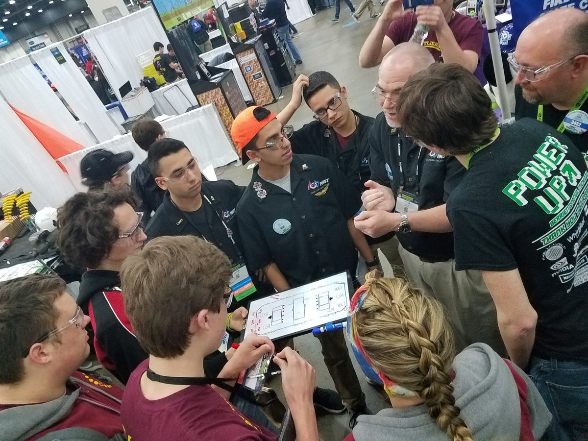 Gaelhawks230's tweet image. Headed home after an amazing experience at the 2018 FIRST Robotics World Championship in Detroit. #6 seed, #3 alliance, Curie semi-finalist. Thanks to our mentors &amp;amp; sponsors! #prettygoodrun, #firstchamp, #sheltonpride, #bigfun