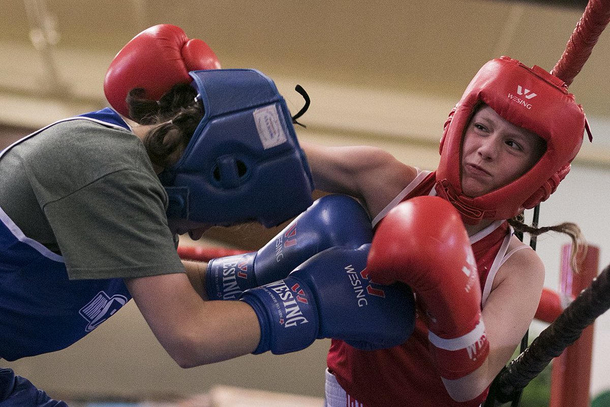 SookeNews's tweet image. And we are off at the #WestCoastWonderWomen all-female boxing card. #GreatFights Dawn Gibson to fight at approximately 7p.m.