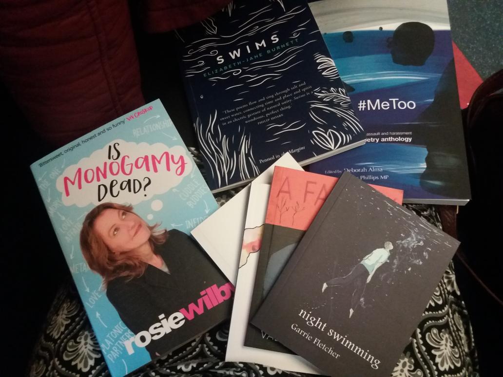 lousarabadzic's tweet photo. So I bought a few books at @Foyles at #BLF18 @BhamLitFest today...

Of course the only issue is that I wanted to buy even more books. 😁

#ReadersLife #WritersLife #WhenIsPayDay https://t.co/K4EHRkC71v