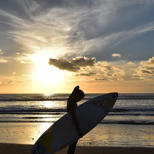 Labricout's tweet photo. Last #surf before a while... Wondering where in the world will be the next one... #southislandnz ? #bali ? #australia ? #southafrica ? Would it be with this #surfboard that we have to carry the entire #roadtrip? .
.
.
takeawave #surfergirl #pihabeach #li… https://t.co/MwJvsyd6Zz https://t.co/RLQ7GvW0wA