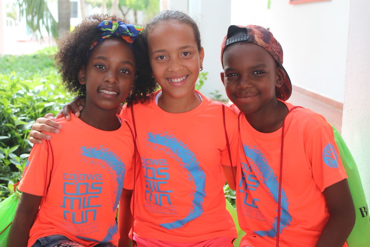 FunSerenadelMar's tweet photo. ¡Llegó el gran día!
Los esperamos a todos en la #PlazadelaAduana para que juntos vivamos una experiencia inolvidable y cumplamos sueños por nuestros niños de #ManzanillodelMar. #CosmicRunCojowa #CosmicRun #running https://t.co/zQPiZl5I88