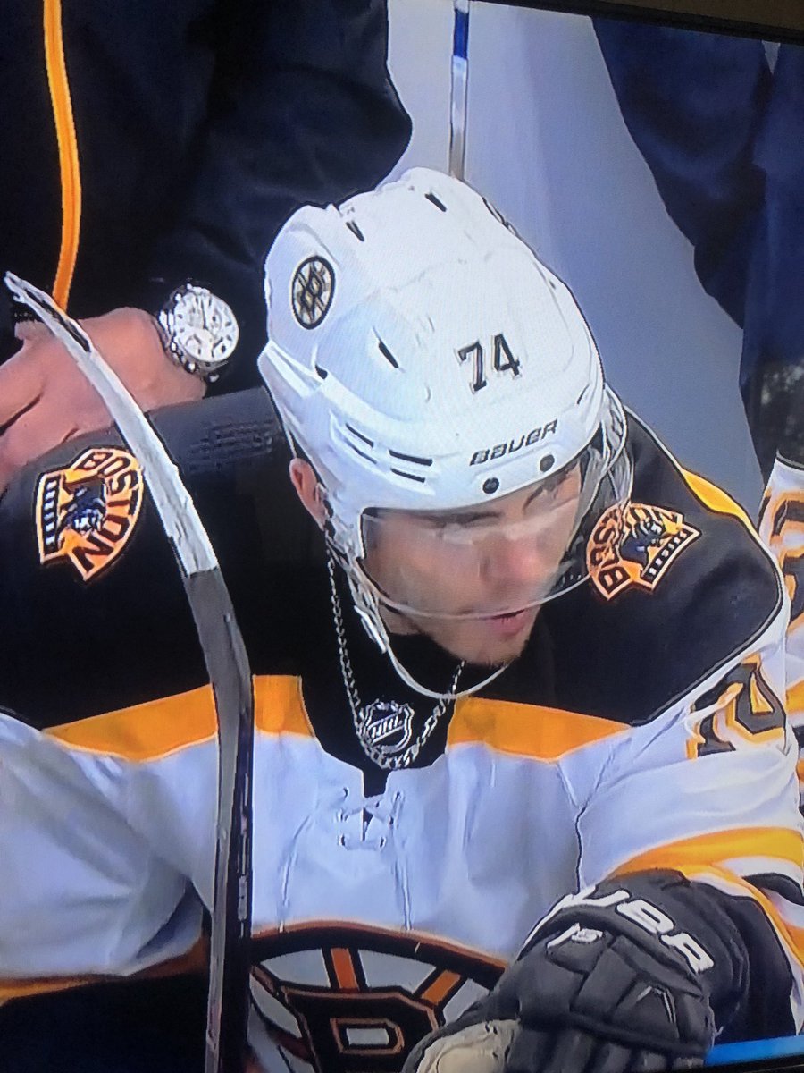 heatdaddy69420's tweet photo. Jake Debrusk is playing his fucking ass off while dripping wet with swag. He’s rocking the shit out of this 8th grade pacsun chain. I remember I would wear one of those, hit the skate park in my etnies then play call of duty after. Didn’t talk to a single chick. Unreal. https://t.co/MsIJcyx4aS