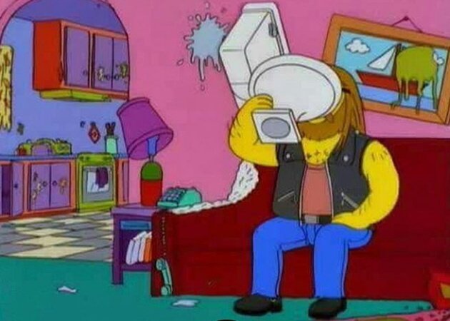 -Oye, ya no alcanzaste vaso.

-No importa, sirveme en el recipiente más grande que tengas.