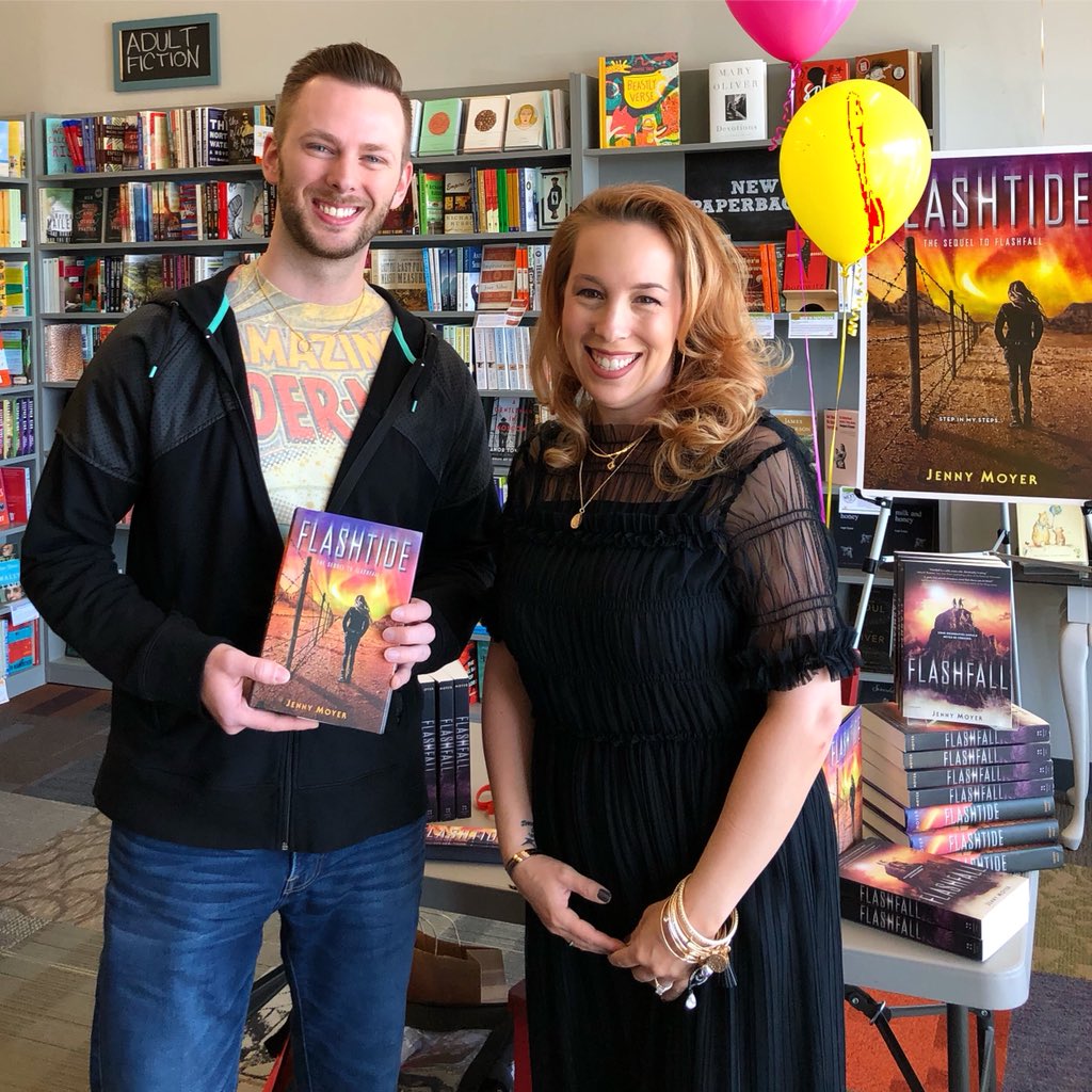 k_Guhl's tweet photo. Fanboying at Plot Twist earlier today. It was great to meet you @_JennyMoyer ! ๐ #flashtide https://t.co/xKlSerkv5F