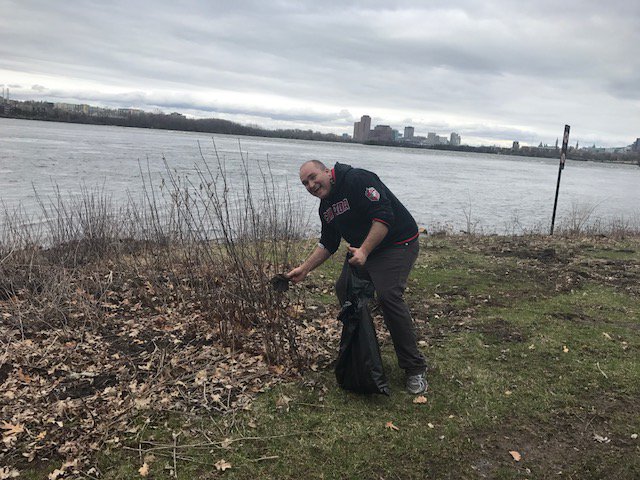 Check out what was floating in our #OttawaRiver: plastics and styrofoam (and microplastics!) Thanks to all who joined us to help clean this up. 
Incredibly proud to call this community home. Let's continue to work together to keep our river clean!