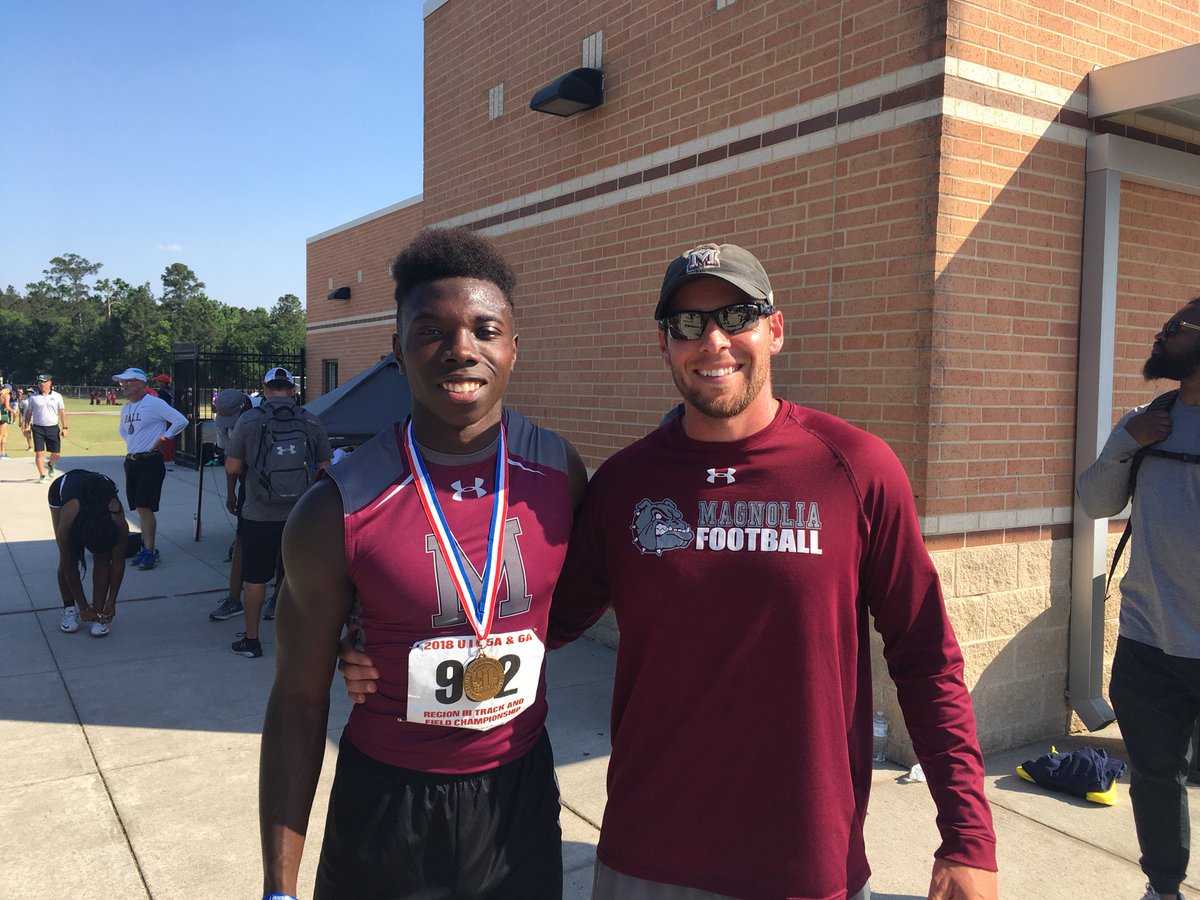 Coach_Kittley's tweet image. Huge Congrats to this guy! @darren63015747 3rd place at the regional track meet and a new PR! 48.16! Extremely proud of him and his hard work this year! Got a chance to be the wildcard at the state track meet. #DMGB #BLN #Stud #PRby1.3sec