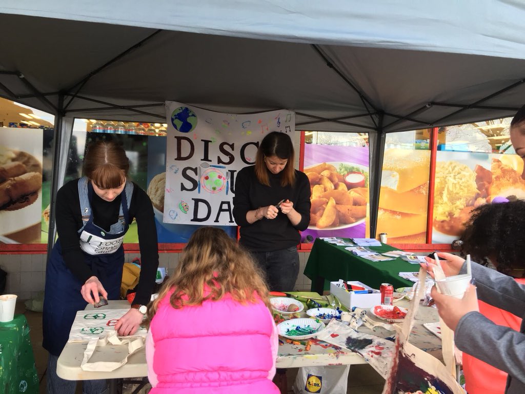 SFYNScot's tweet photo. A fantastic turnout in #edinburgh today for @tastingchangewh #discosoup with @preptablescot β€οΈ a huge congratulations to everyone involved in the event #feedingbelliesnotbins #WDSD2018 https://t.co/VIhM9tYW5V