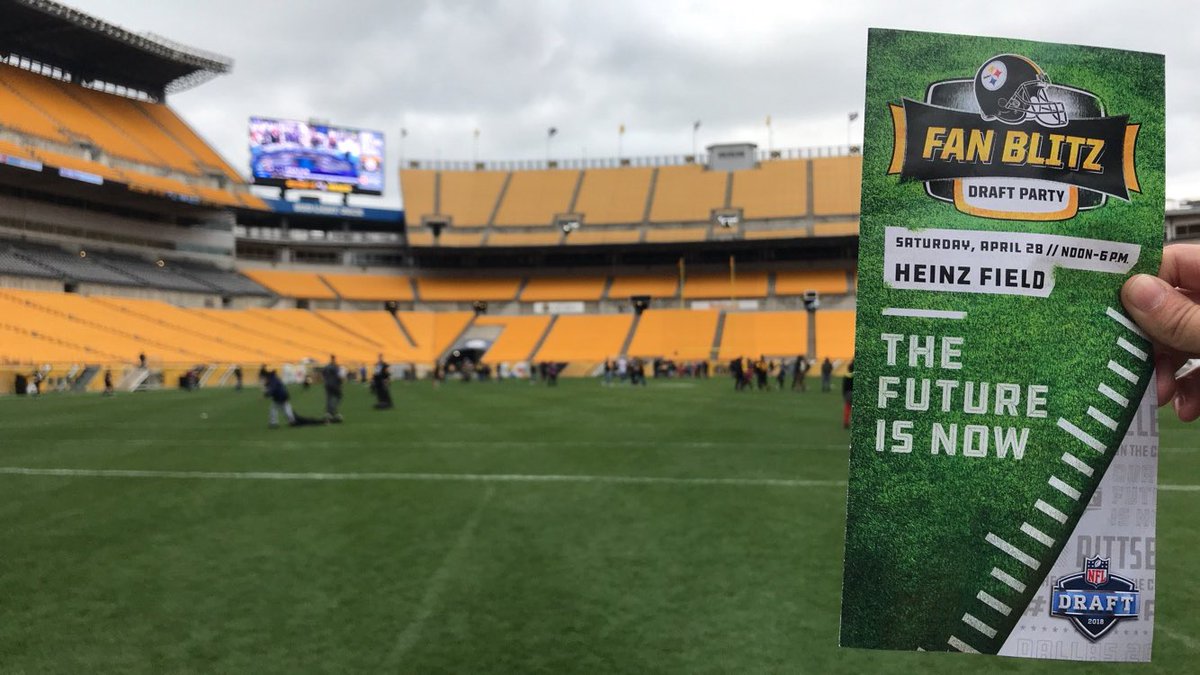 SteelersUnite's tweet photo. Thanks to everyone who came out to #FanBlitz today at Heinz Field! It was AWESOME to have #SteelersNation back at home. #HereWeGo #SteelersDraft https://t.co/5d4EvK0oAN