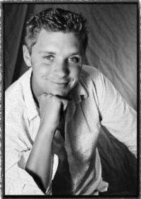 stodoe's tweet image. #oldheadshotsday my #firstheadshot. I miss performing so much.  At least being an #animator I’m able to perform through my #characters. #animation