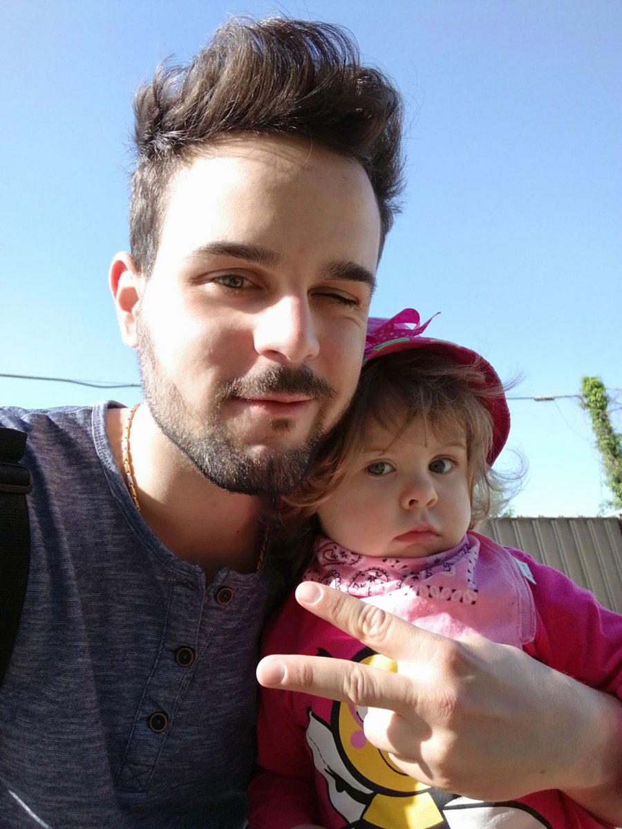 Twettani's tweet image. Pezzi di cuore🤼💕