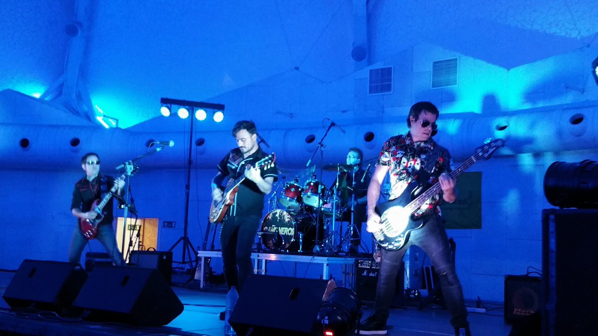 YolandaRodVal's tweet photo. Por segundo año fieles a las cervezas artesanas vallisoletanas @vallacerveza. Buenos conciertos de #Cañoneros, #rockandrollcircus y #dekanteo.
Rica la #cerveza #BlackInverna de #BarbasBeerProject y otras de @secretodelabad, @cerveceracasasola, y @CervezaMilana. https://t.co/aQXJCFOd3W