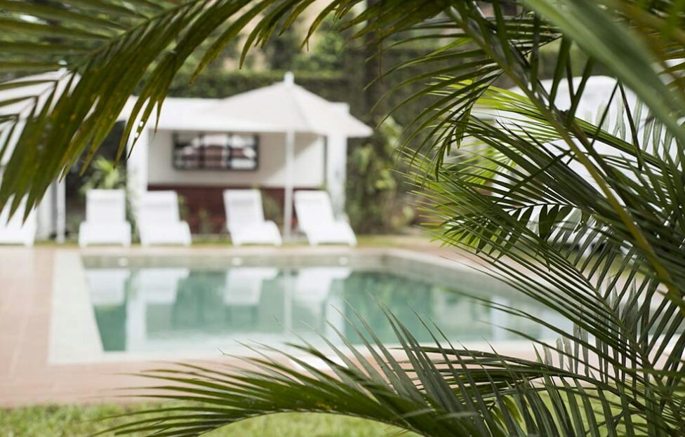 En parcourant mon IG j'ai découvert cette adresse hôtelière qu'est #LaVillaDesLys situé à #Yaounde Hypodrome. Luxe et modernité en harmonie avec son Lounge bar-Resto au bord de piscine ouvert au public. Cc <a href="/Dreamer_Agency/">www.thedreamer.cm</a> <a href="/Cloomify/">CLOOMIFY.COM</a> 
Instagram : Villadeslys237