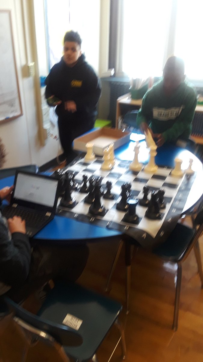mjperkins2014's tweet photo. #BrownBoysofBoston Building &amp; Bonding over @KNEX and chess @BostonSchools @SujataBhatt #STEM @BrownBoysBoston @CraigCMartin12 @EvelynCorrea7 @SuptChang https://t.co/rIqUrAM9s9