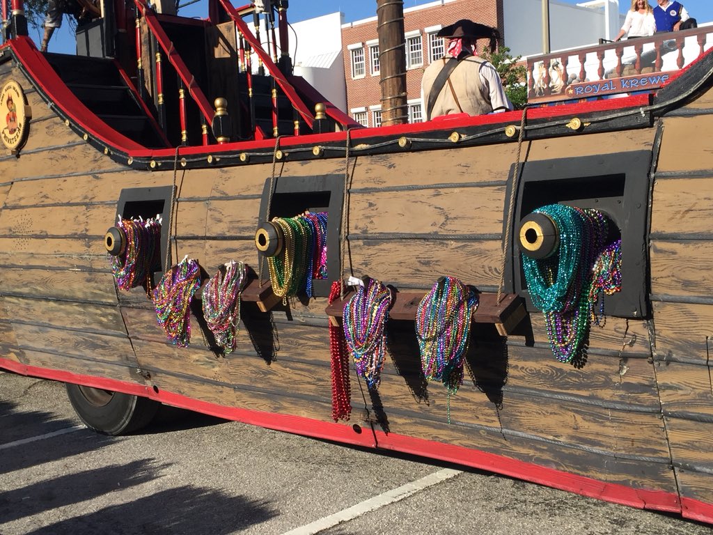 IMascarenas's tweet photo. #DesotoParade marks Spanish explorer Hernando de Soto’s landing near the mouth of the Manatee River in May 1539. https://t.co/hlEFdTi9aG