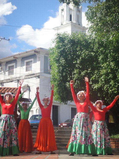 INCRET_SC's tweet photo. En celebración del día internacional de la Danza el INCRET Táchira presente en Cárdenas con motivo de servir de apoyo a los cultores de este bello municipio de nuestro Estado. por la paz y en social trabajo para el pueblo y por el pueblo. https://t.co/LZfa7NGa4u