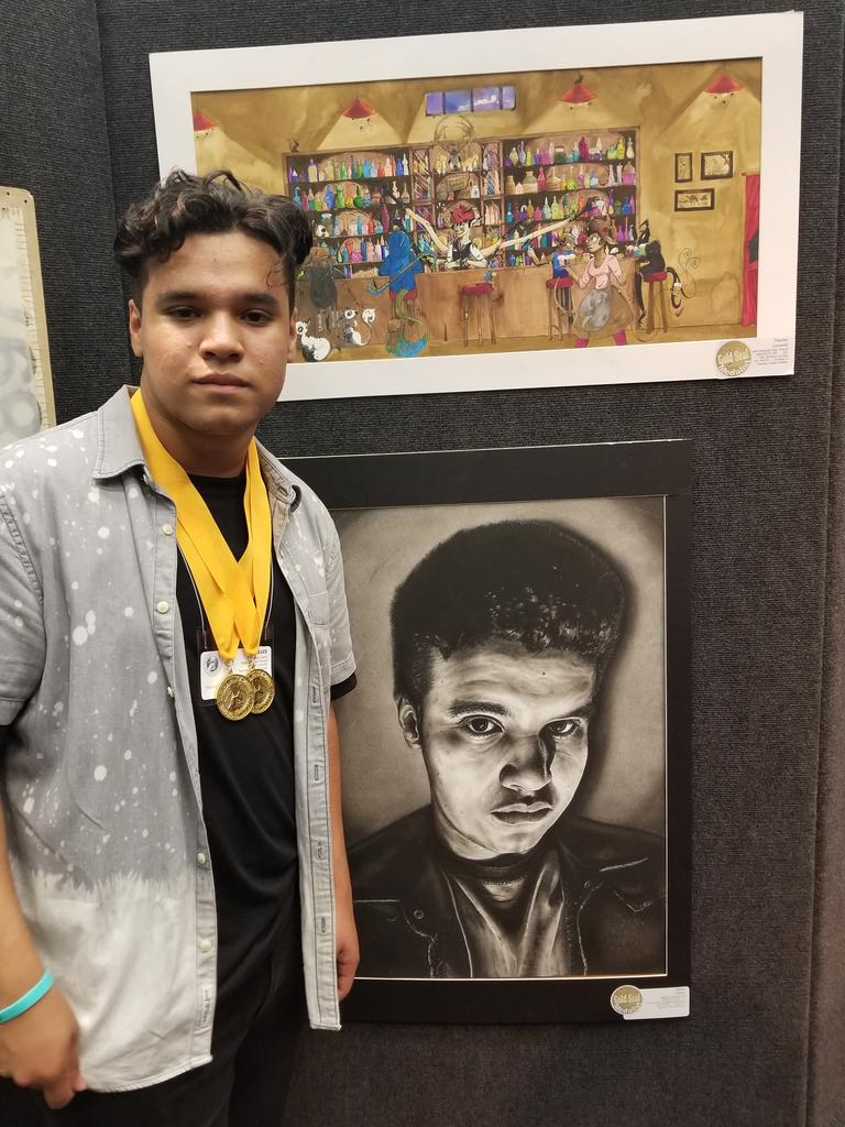 willclarkmhs's tweet photo. Jesus Ureno with the his 2 gold seal pieces at the state VASE Competition. @MagnoliaHighTX https://t.co/EwF60J12kK