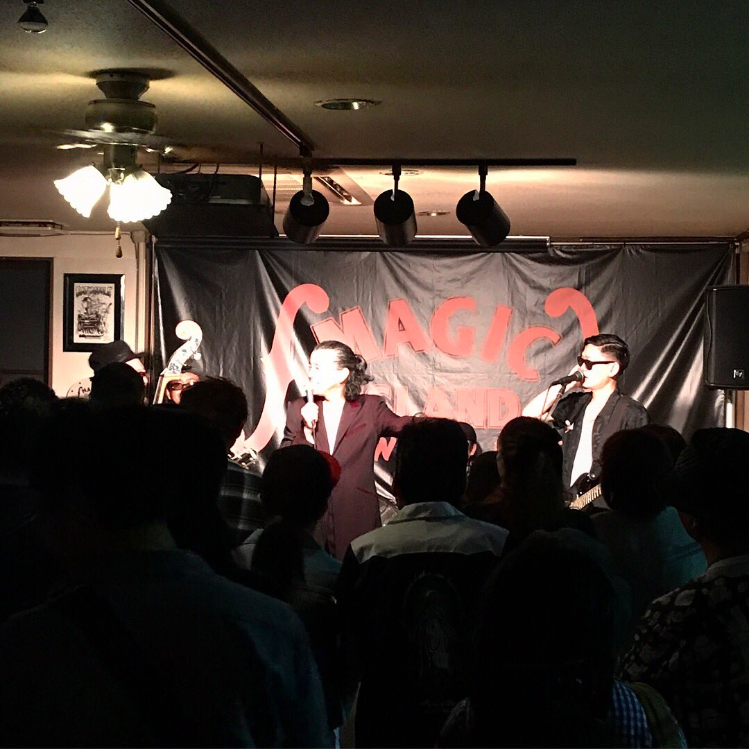 green_edge's tweet photo. 昨日はゴーワンでDJでした♪久々にいいプレー出来てお客さんにも恵まれてノっテくれたり絡んでくれて最高に楽しかったね♪久々に会えた人もいていい日でした♪
ライブは全バンドアンコール有りでかっこ良かったし楽しかったね♪
#MAGICISLAND
#サロメの唇(東京)
#ギフビリーバップス
#VelvetGo!Go! https://t.co/XYxJRzY0z6