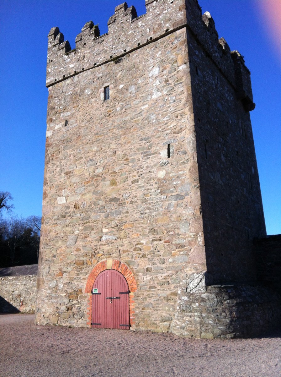 canfaniac's tweet photo. Random photo from my camera: The tower at Winterfell (minus visual effects). https://t.co/1fqUWuGhC6