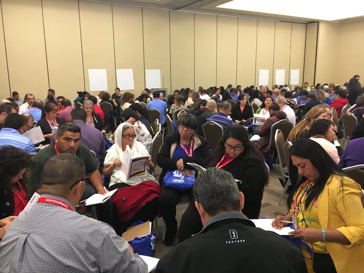 MariaPiaChin's tweet photo. From April 27-29, 1,300+ delegates from California, Nevada and Hawaii  are in Visalia, Ca., to share challenges &amp; opportunities voiced by #RegionXI Catholics (Camino al #VEncuentro Nacional) #recoss #recossvencuentro #region11 https://t.co/TOeiFGRlio