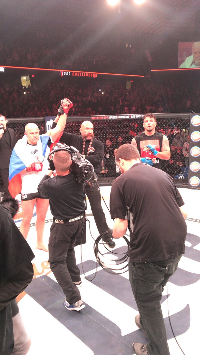 rich_chou's tweet photo. survive + advance #bellator198  #HWGP https://t.co/4VCW8nfSAK