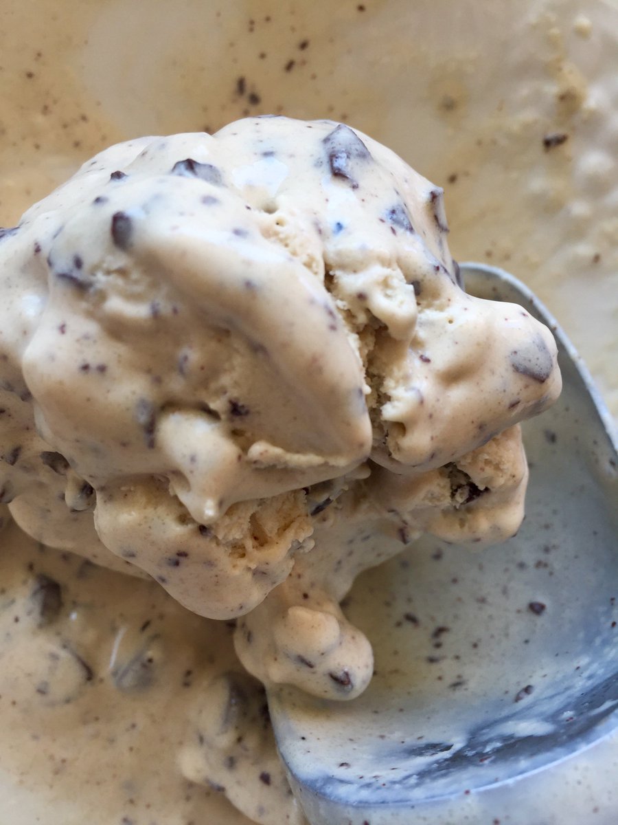OnwesthoffRanch's tweet photo. Keto Java Chip Ice Cream! Only 6.6 net carbs per serving! 
https://t.co/7a4iMIjhoW https://t.co/vOamxew2WQ