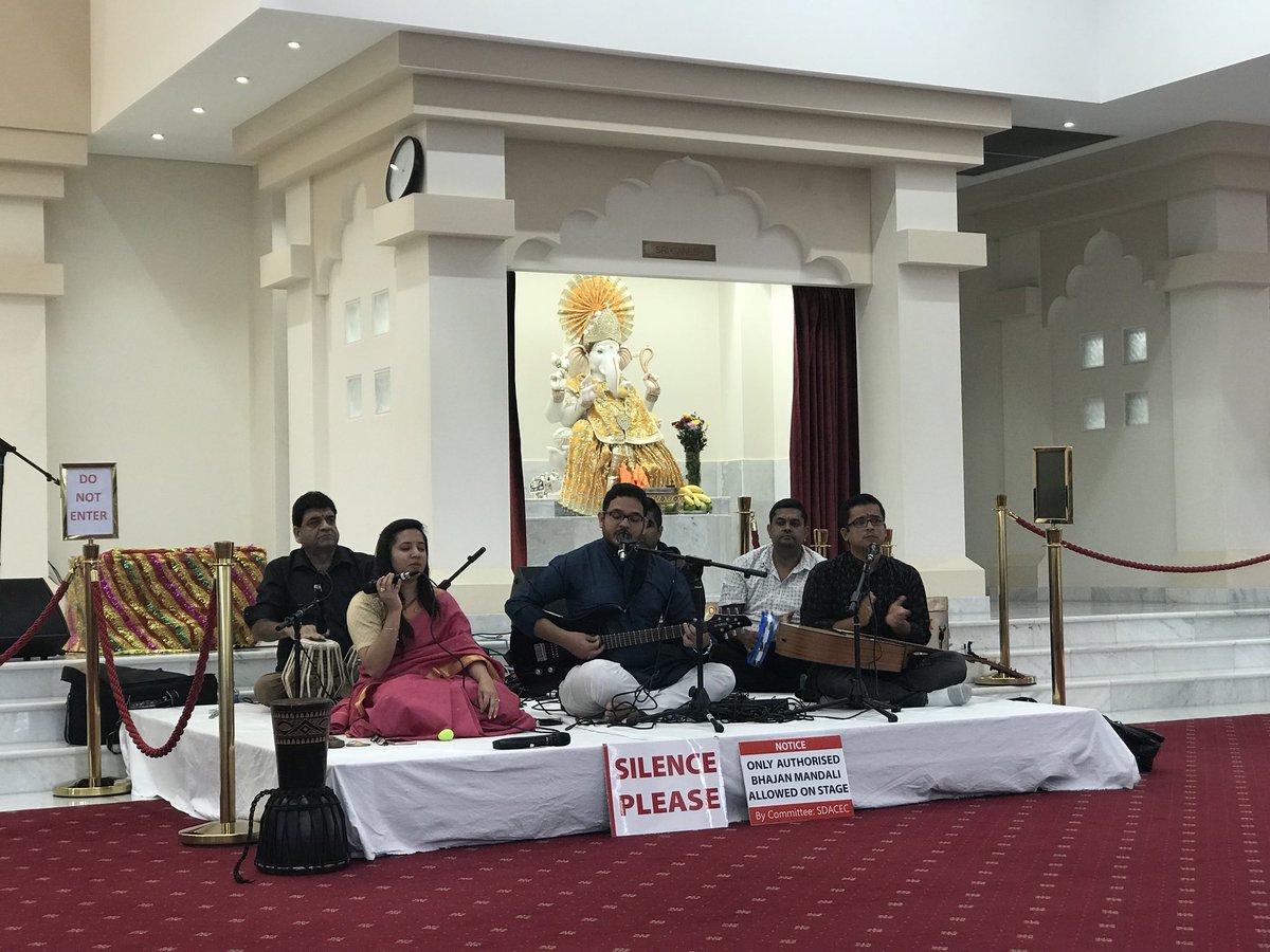 avinashjgd's tweet photo. #ArtOfLivingPresents!
#AmazingSatsang
#DurgaTemple! #LiveNow 
#TheMagicContinues😊
#Melbourne☺️@ArtofLivingAU @BangaloreAshram @smritijagtiani @SriSri @AdhishreeHere @Bhanujgd @MeeraPrasanth @Rishiji #ConcludingPart😌 https://t.co/JkpI34qfTJ