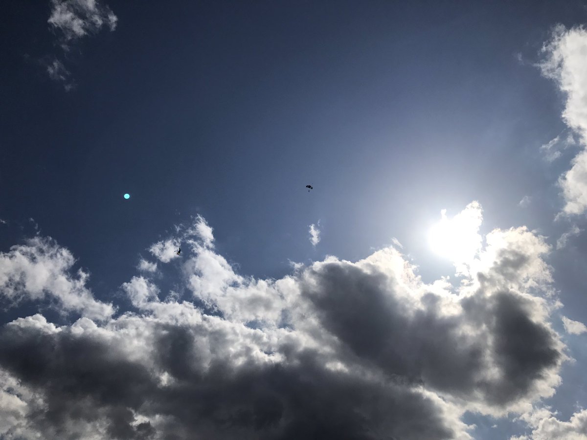 Drunksheila's tweet photo. Went skydiving today... COMPLETELY hungover. #onlyme https://t.co/InXIwyFYXu