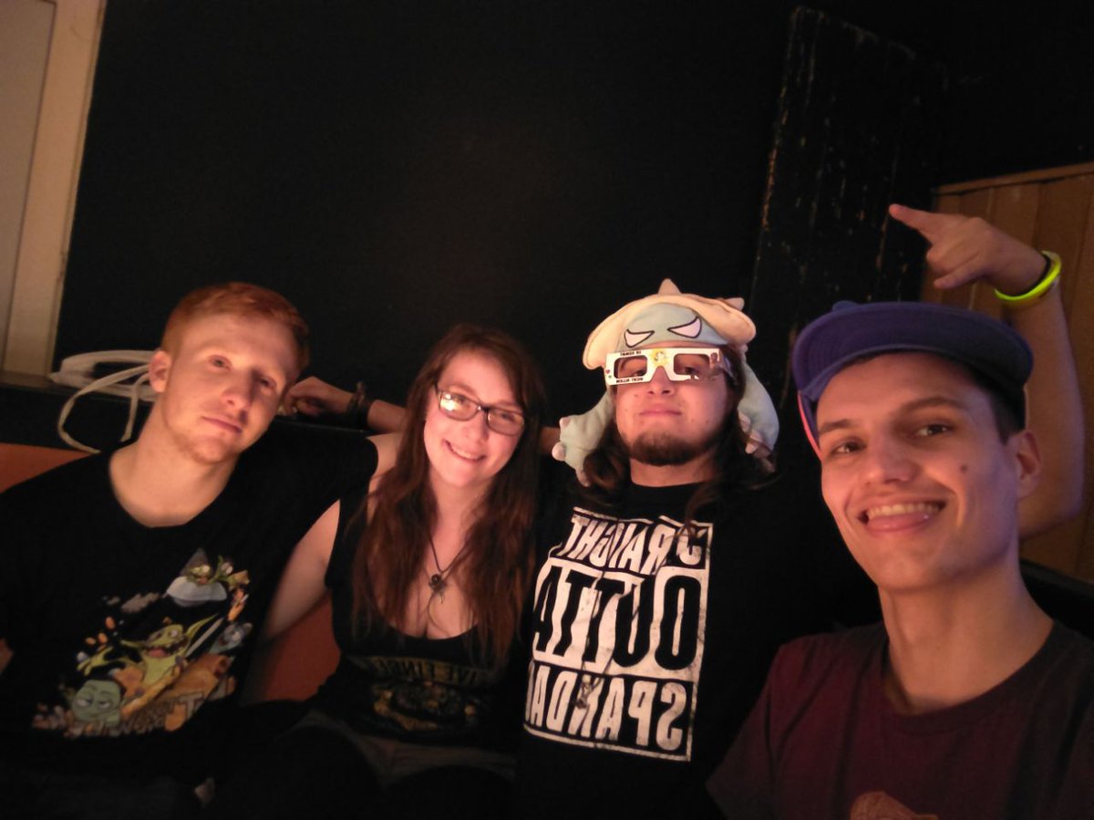 vahlokvulthras's tweet photo. Einfach immernoch das beste squad. @metrowinter @LittleMinaMeow @Ewaylerr #squadgoals #Spandau #superficke #sexuell #indemsinne #staytrue https://t.co/m1YPSVEWwa