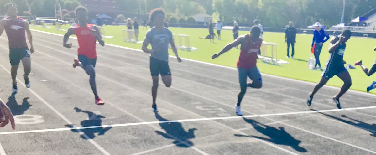 charcoaching1's tweet photo. Congratulations @KobeTjohnson for qualifying for state in the 100m!! Way to go!! @DiscoveryFB @DiscoveryTitans @GwinnettDaily https://t.co/o9wWC4rnGK