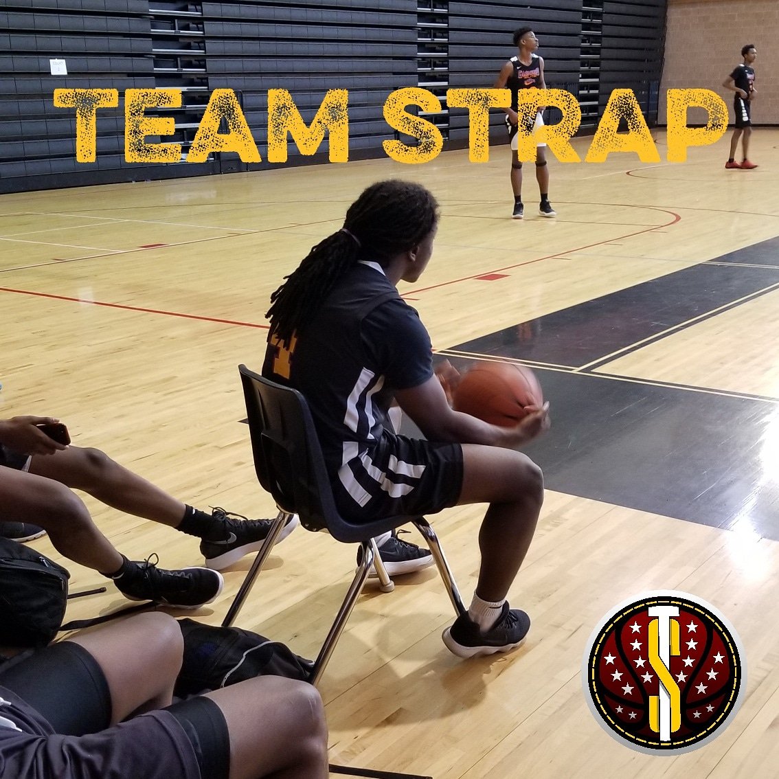 TeamStrap's tweet photo. #TeamStrap 17U waiting to take the court against Pensecola Elite @OntheRadarHoops #Sweet16SessionII 

#StrapWay #HardWorkAndADream https://t.co/DSruV3sL6u