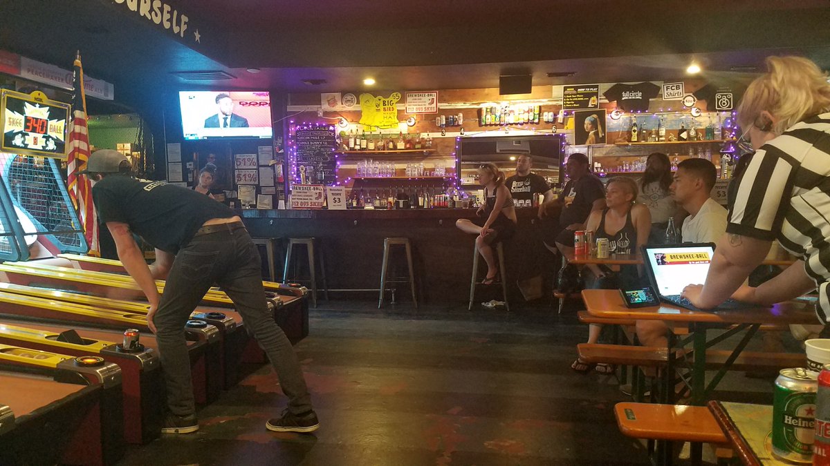 BrewskeeBall's tweet photo. Yes, competitive #skeeball is a thing. Check out the action live on Twitch https://t.co/HTKmVL8Wti. It's #austin vs #brooklyn in Lanesanity 2018. Sponsored by @Heineken and @Tecate. #livestream https://t.co/KjsNfrOInS