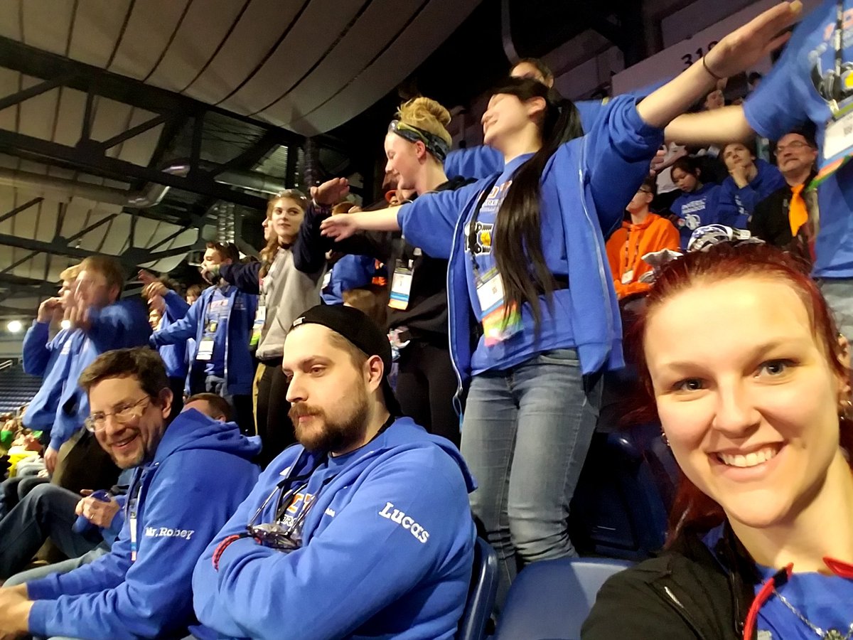 FRC1073's tweet photo. Dancing time! @FIRSTweets @NEFIRST "Power, Better, Faster, Stronger" #WeAreNE #netocmp #morethanrobots #STEMsquad #FIRSTChamp #makeitloud https://t.co/K60VOGZqZU