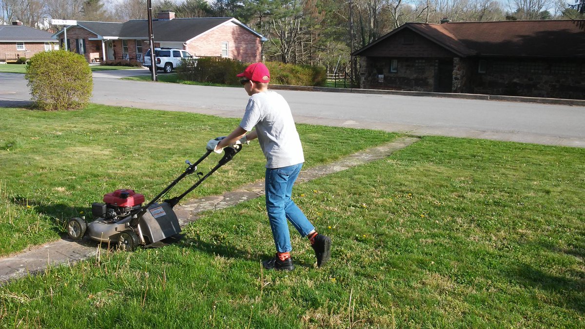 berkeyjm's tweet photo. I sense a summer of leisure in my future! #mowerintraining https://t.co/CAMu5lwXYp
