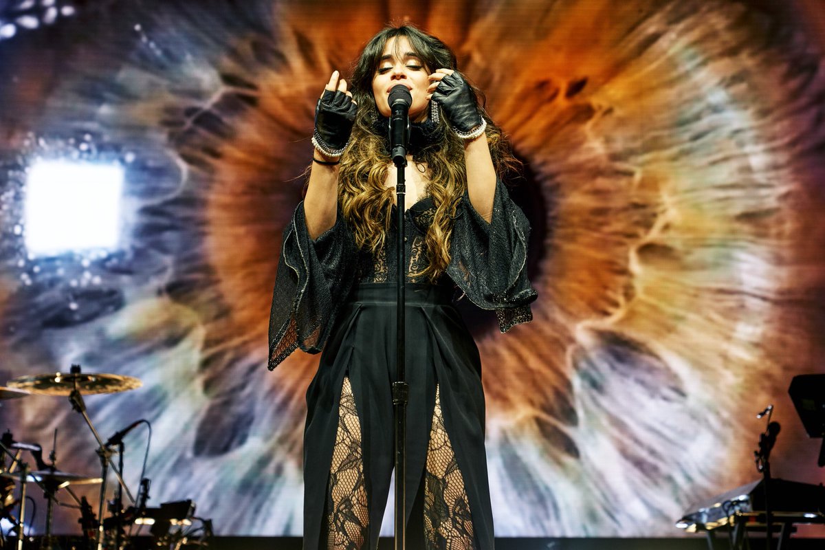 Camila_Cabello's tweet photo. TORONTO THANKS FOR BEING SO IN IT WITH ME LAST NIGHT, I LOVE STARING AT YOUR FACES SINGING THE WORDS TO THE SONGS AND IMAGINING IN WHAT WAYS THEY CONNECT WITH YOU I LOVE YOU https://t.co/SZCZBiK0Bx