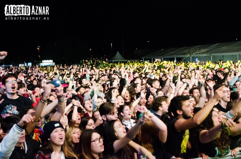 Maskerock's tweet image. Ya tenemos fotos del @marearockfest publicadas en flickr.com/photos/2135239… No te las pierdas!