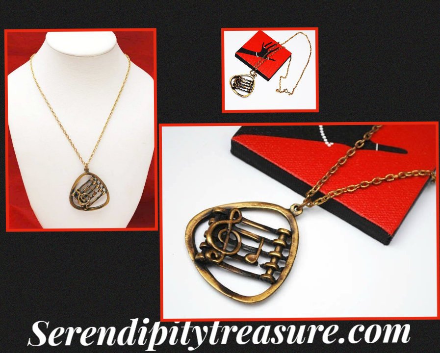 serendipitytrea's tweet photo. Excited to share the latest addition to my #etsy shop: Music Note Necklace Brass gold metal music pendant Clef Key https://t.co/5ybzheu1Xi #jewelry #necklace #gold #musicnote #clefkey #clefnote #musicpendant #brassgoldmetal #vintagejewelry https://t.co/ykOcZ1NkG5