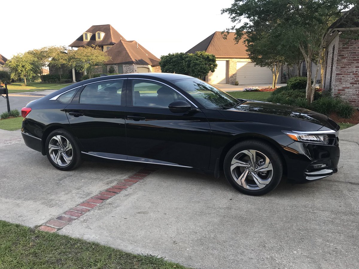 my first NEW car, 2018 honda accord !! im a beyond blessed momma!!!❤️