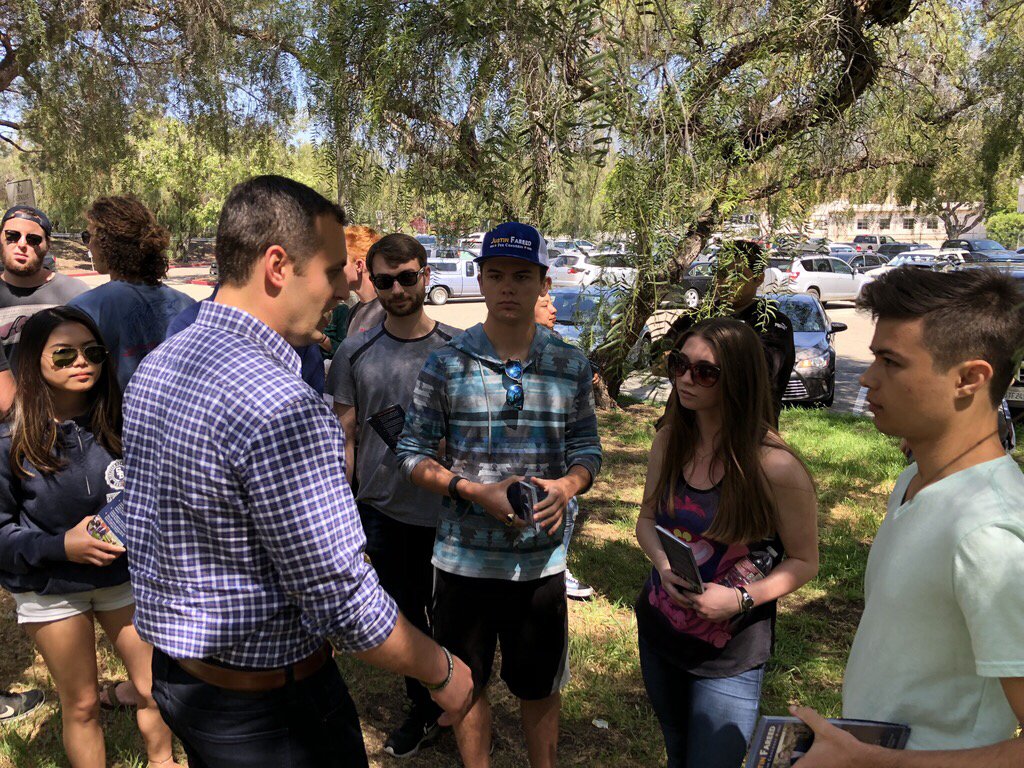 JustinFareed's tweet photo. Special thanks to the @cacollegegop for volunteering to go door to door today to help us spread the word about my campaign! Let’s keep the momentum going! #CA24 #TeamFareed #saturdaysareforthedoors https://t.co/xJiCdH0txw