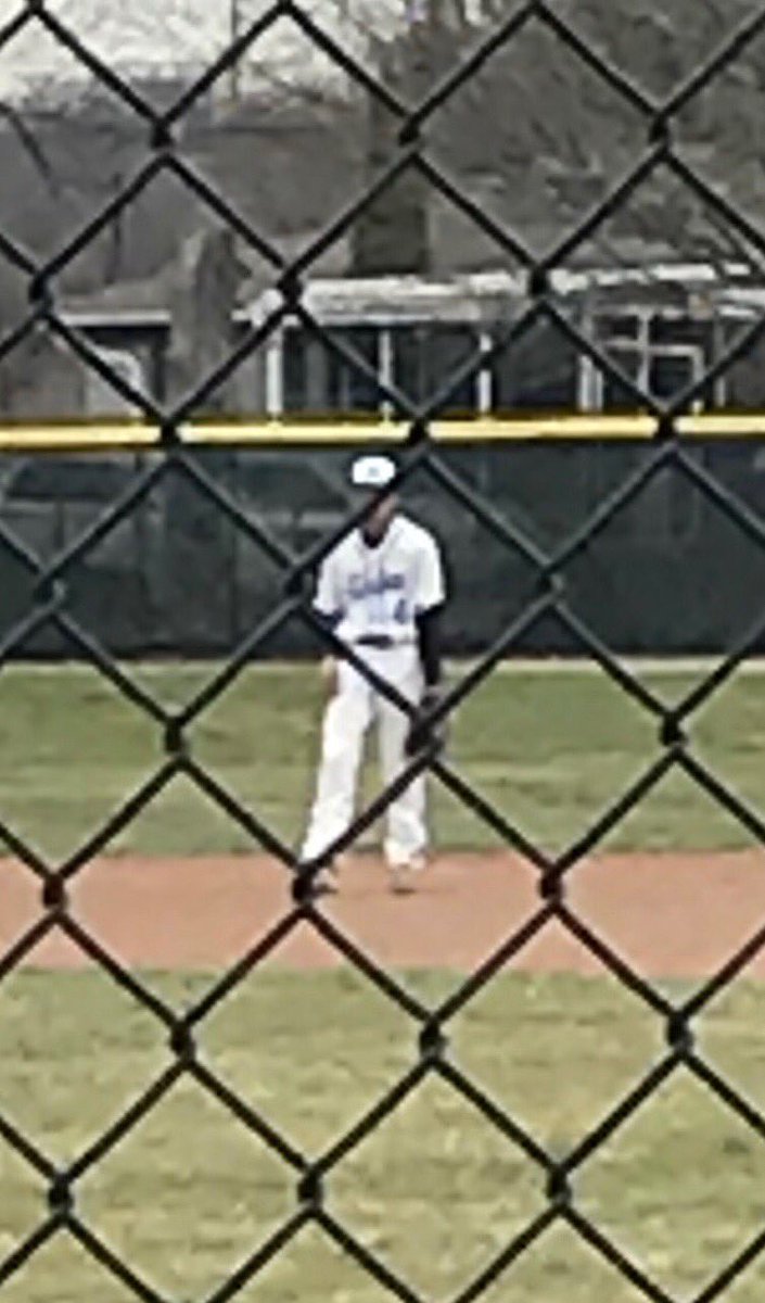 ternst25's tweet photo. S/O to @itsdevonroberts on his 1st two starts w/the Varsity ⚾️ squad today. I told you the hard work will pay off if you put in the time... Proud of the man/player you are becoming. 👊🏼💪🏽 #sophmore #maples #justgettingstarted #hesgotdreams #itsgotime #nolookingbacknow https://t.co/fVGKOnFNud