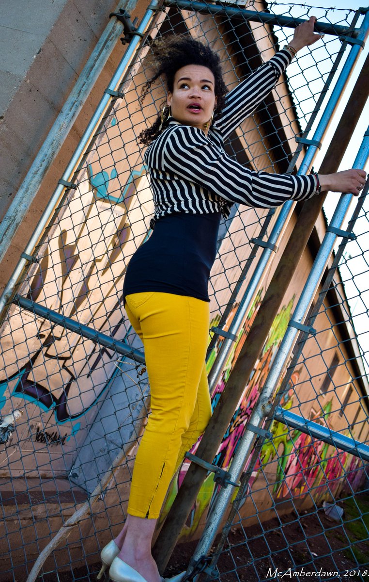 McAmberdawn's tweet photo. This model is almost as corny as I am with a camera pointed at her. I love this woman. Find her incredible vintage fasions & amazing spirit Antique Mall Pueblo CO. #PersephonePeyton #VoodooTrunk #VoodooTrunkFashions #VintageFashions #Graffitishoot #Streetart #Murals #StreetMurals https://t.co/G0l6UFkiAx
