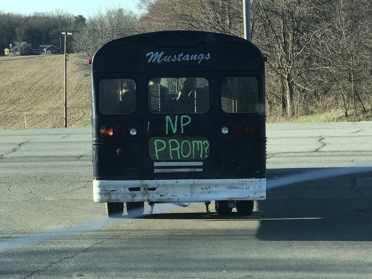 Morgan_Raye33's tweet photo. All aboard the magic school bus #promposal2k18 https://t.co/EVwy988kMI