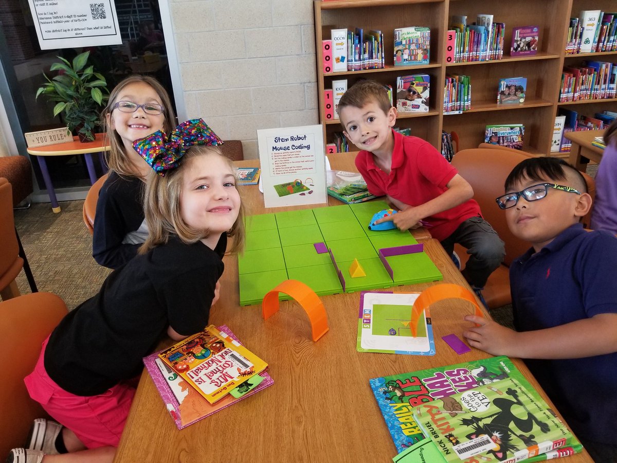 DukeParade1's tweet photo. We having fun visiting stations @Dukelibrary https://t.co/DAwLbfg8uu