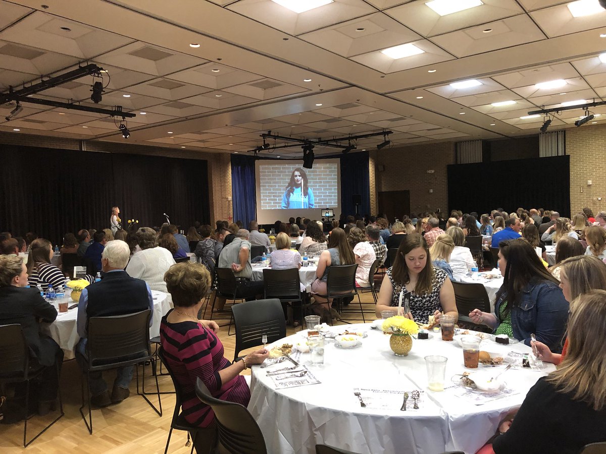 SteveWallerUNL's tweet photo. This is what success looks like-Sigma Alpha Banquet! https://t.co/EqBd4aB9Oy