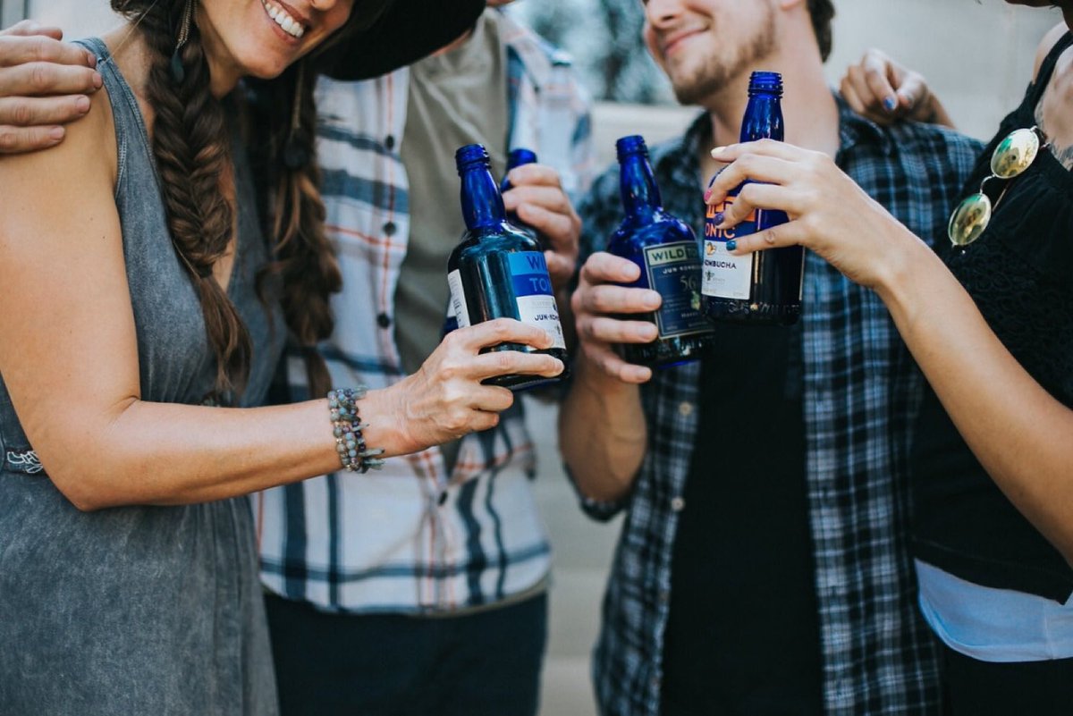 DrinkWildTonic's tweet photo. Wild Tonic. Weekend in a Bottle!
π€©ππππ»
#wildtonic #junkombucha #hardkombucha #kombucha #craftbrew #glutenfree #madewithhoney #weekend #friends #enjoy #thebuzzwithoutthesting #kombucharedefined #jointhewildtonicrevolution! https://t.co/bDMBrYOb4D