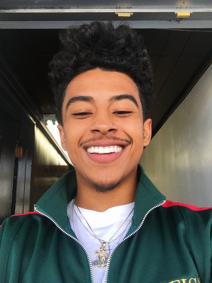 Chulo On Twitter Reached 800k On Ig So Here S An Intense Smile Lmao Thank Y All
